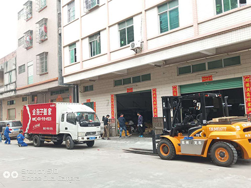 工厂设备吊装