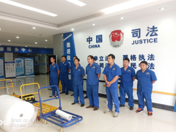小型搬家采用面包车的优势和注意事项